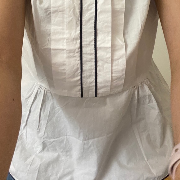 Collared Tank - Picture 5 of 7